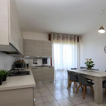 - Vicino Al Centro - Free Parking & Wi-fi