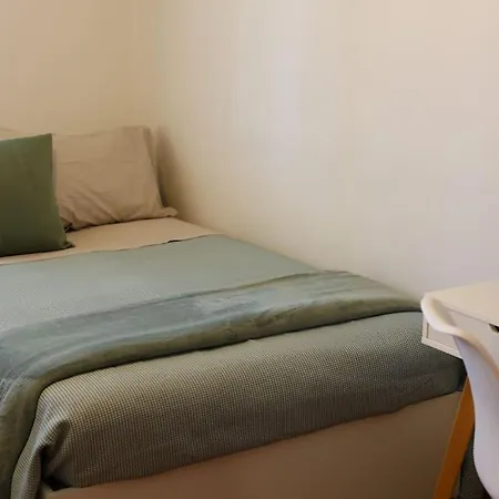 - Vicino Al Centro - Free Parking & Wi-fi Апартаменты *
