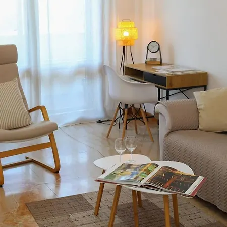 Appartement - Vicino Al Centro - Free Parking & Wi-fi Modène